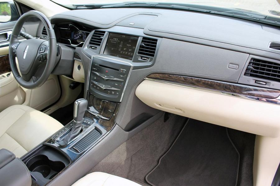  Lincoln MKS EcoBoost 2013 года  (фото 31 из 42)
